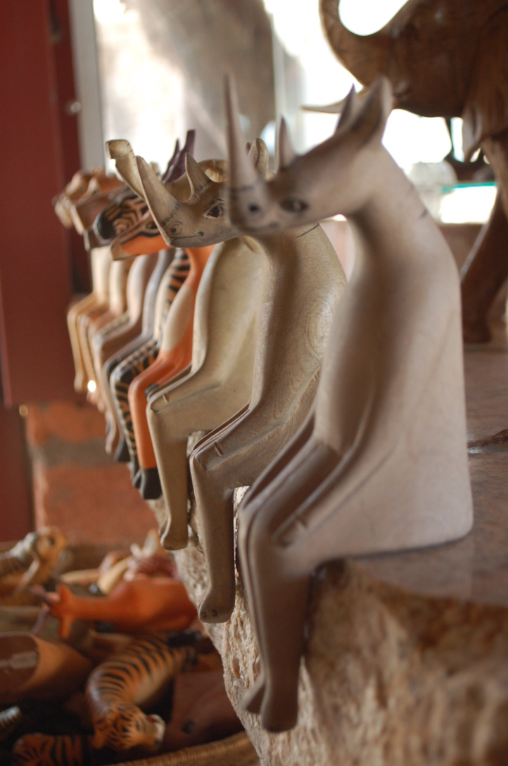 Tikoloshe Afrika Galerie — Wurzelschnitzereien und Kunsthandwerk in Omaruru